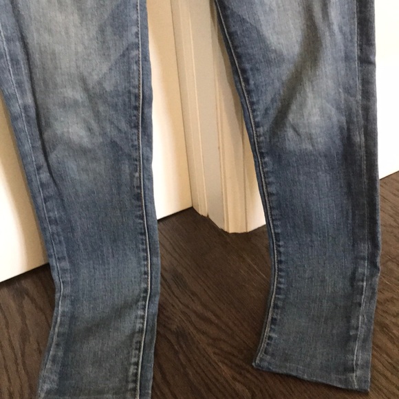 Women’s American Eagle Skinny Jeans - Picture 3 of 6